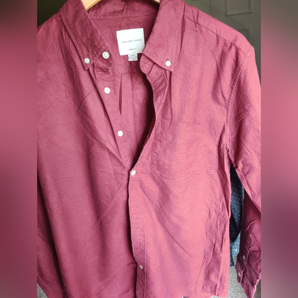 American Eagle Outfitters Men's Burgundy Shirt